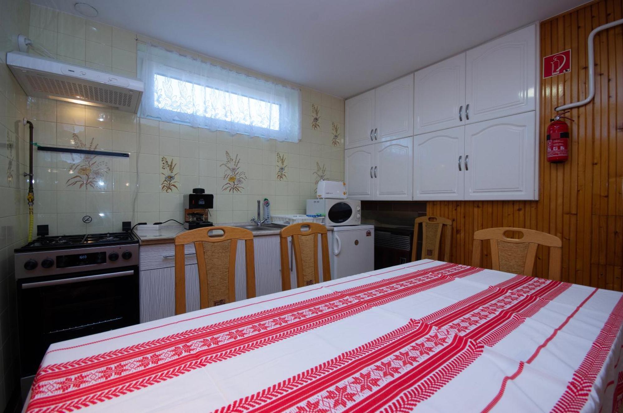 Amalia Apartman Gyula Eksteriør billede